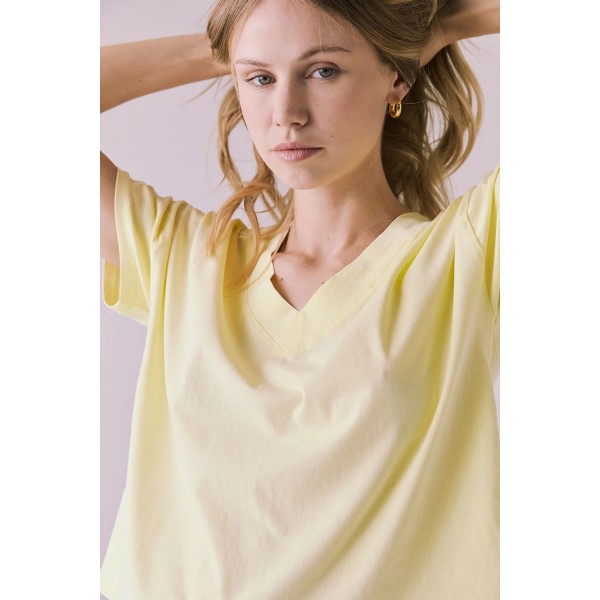 Mazzy V Neck Tee Mazzy V Neck Tee