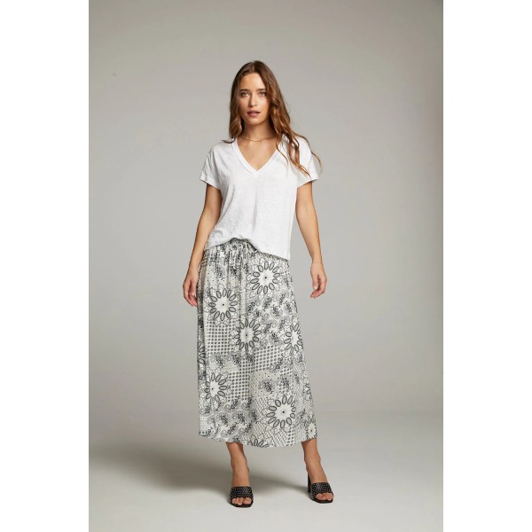 Linen V-Neck Tee Linen V-Neck Tee