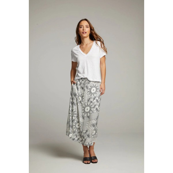 Linen V-Neck Tee Linen V-Neck Tee