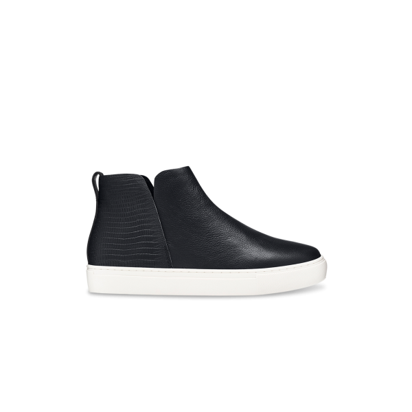 The Falcon - Black Leather The Falcon - Black Leather
