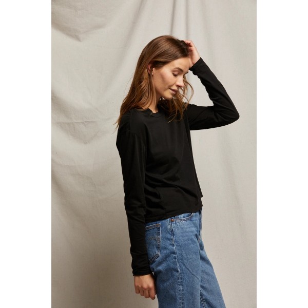 Axel Long Sleeve Crew Tee Axel Long Sleeve Crew Tee